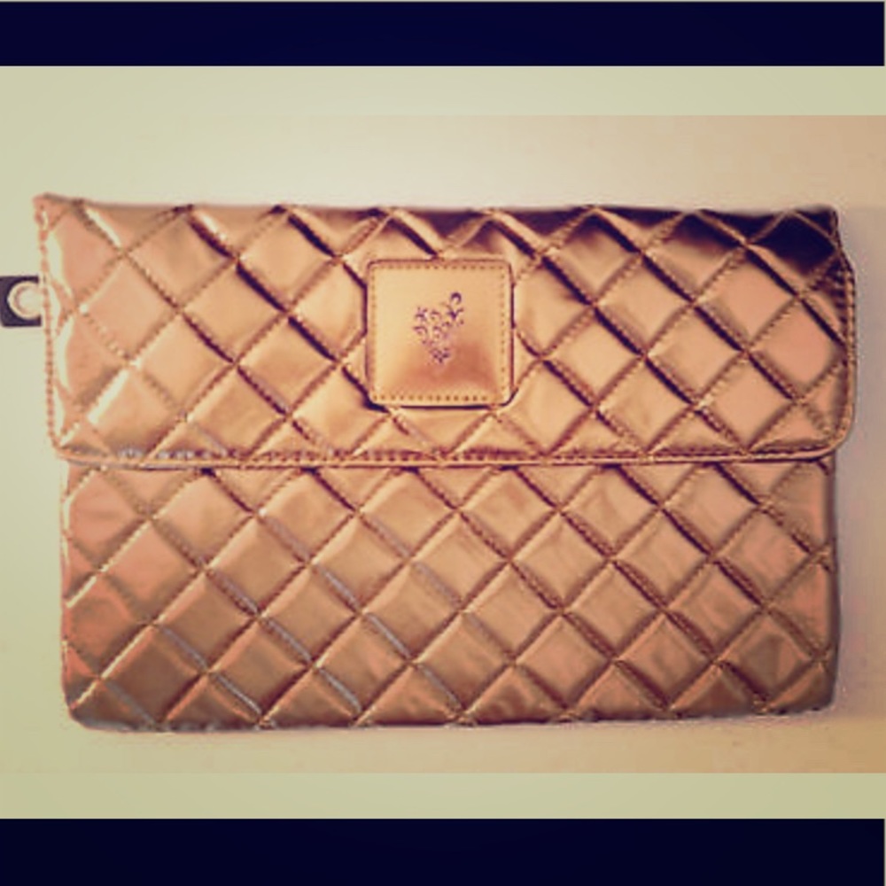 Beachfront kisses collection bag